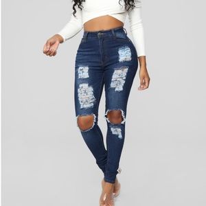 Fashion nova- Say Yes To Distress Jeans